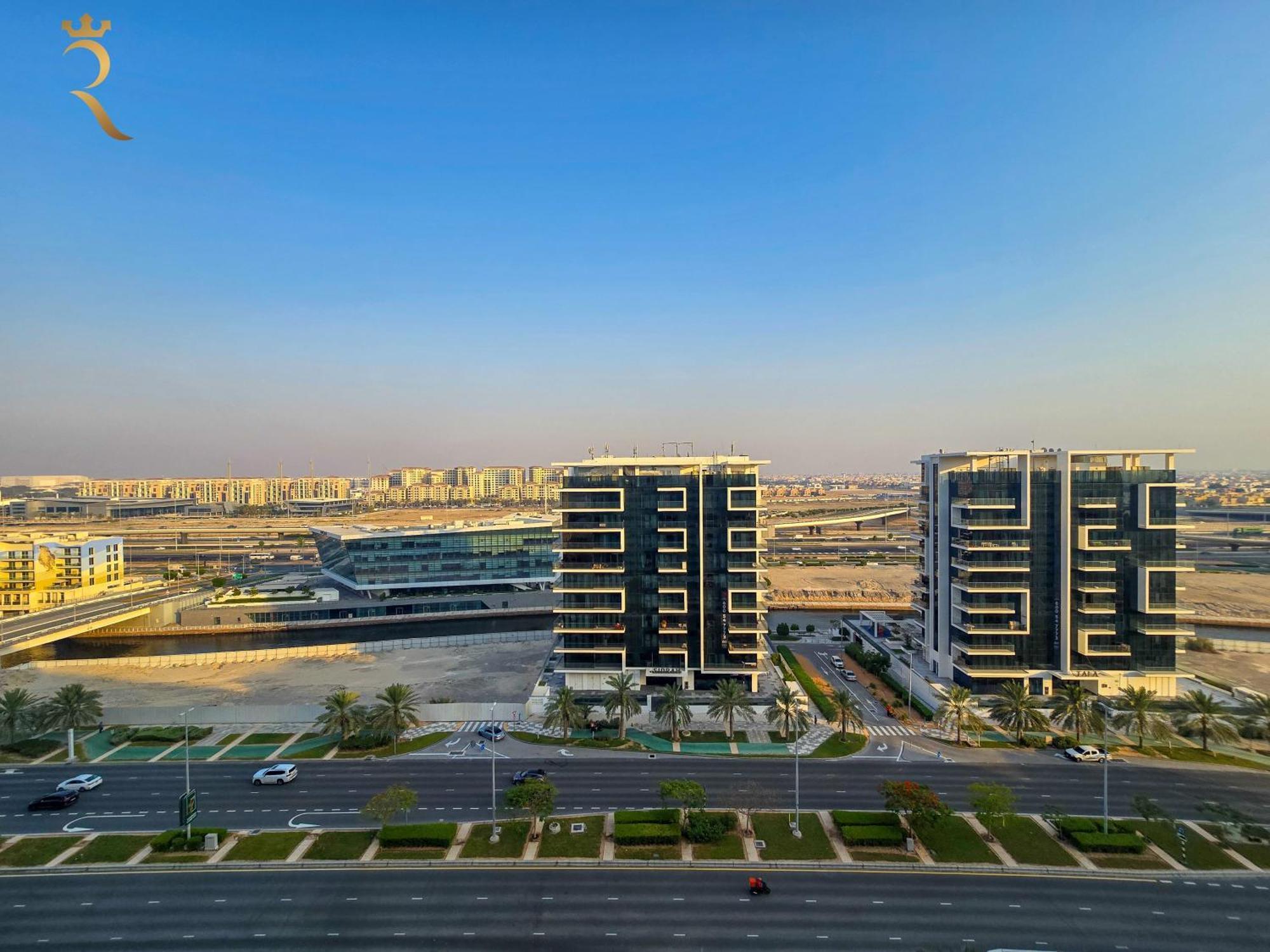 Al Raha Serenity Spacious 2br Getaway شقة *